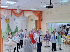 Утренник в Васильке Утренник в Васильке.